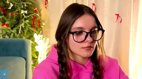 Chloe for Fan BlackHole online show from 18, 12, 2025