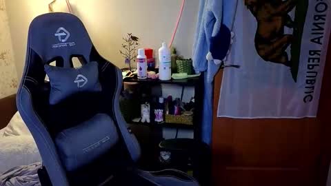 Lori -----------------------------------    online show from 25, 3, 2026