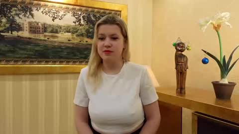 Hello guys Im Maya and this my first month here online show from 17, 1, 2026