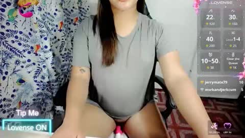 Snapshot of loriurgirlx69 chatting on 10, 1, 2026 Lori AussieAmerican online show from 10, 1, 2026