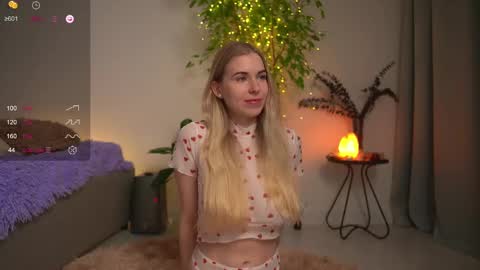 Snapshot of lorrie_love_story chatting on 10, 12, 2024 Lorrie online show from 10, 12, 2024