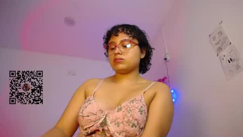 lou_cuteee online show from 8, 6, 2026