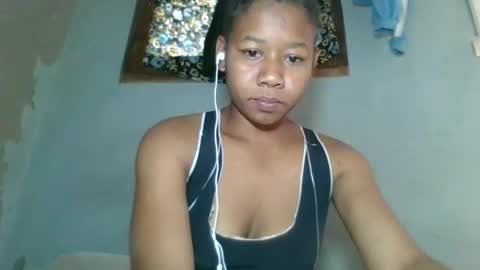 Snapshot of louane98 chatting on 10, 4, 2026 louane98 online show from 10, 4, 2026