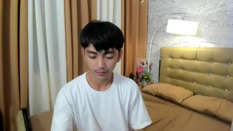 Snapshot of louieismy_name chatting on 5, 4, 2026 ignot ursh online show from 5, 4, 2026