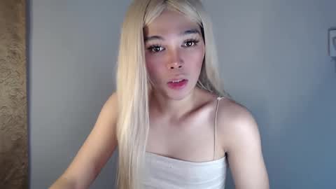 Snapshot of louilalicious chatting on 5, 3, 2025 louilalicious online show from 5, 3, 2025