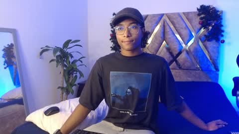 Snapshot of louis_hardstar chatting on 29, 12, 2024 Louis Valdz online show from 29, 12, 2024