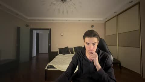 Snapshot of louis_preston chatting on 20, 2, 2025 Mark online show from 20, 2, 2025