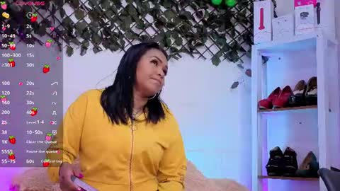 Snapshot of louise_nails chatting on 29, 6, 2026 LouIse online show from 29, 6, 2026