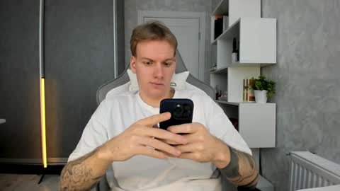 Louis  online show from 7, 1, 2025