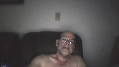 Snapshot of louism13 chatting on 3, 5, 2026 louism13 online show from 3, 5, 2026