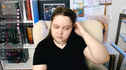 Snapshot of lovbess chatting on 23, 2, 2026 Mia online show from 23, 2, 2026