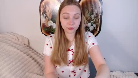 Snapshot of love_bella_ chatting on 30, 4, 2026 love bella online show from 30, 4, 2026