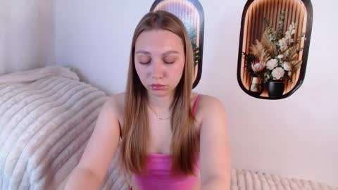 Snapshot of love_bella_ chatting on 21, 5, 2026 love bella online show from 21, 5, 2026