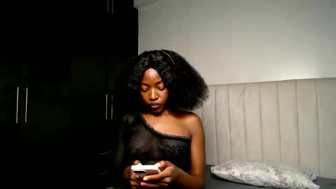 Snapshot of love_miah chatting on 16, 5, 2026 Miah online show from 16, 5, 2026