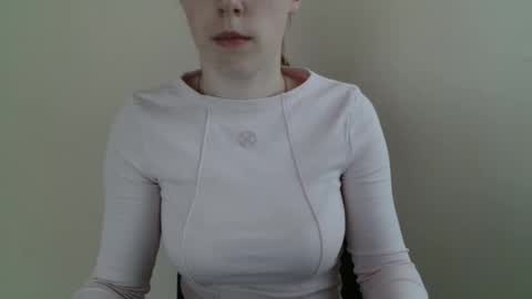 Vivian online show from 23, 3, 2026