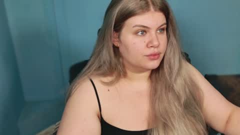Snapshot of love_wiggy18 chatting on 18, 6, 2026 Ally online show from 18, 6, 2026