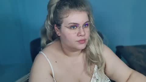 Snapshot of love_wiggy18 chatting on 14, 7, 2026 Ally online show from 14, 7, 2026
