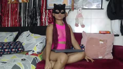 Snapshot of lovecreyzyshowcam chatting on 23, 12, 2024 Frank and Nathy online show from 23, 12, 2024