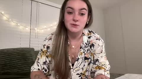 Snapshot of lovefromrose1 chatting on 24, 7, 2026 Olivia Rose online show from 24, 7, 2026