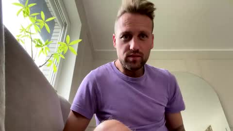 Snapshot of lovefuesse chatting on 28, 10, 2025 lovefuesse online show from 28, 10, 2025