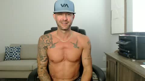 Snapshot of lovehatelovers chatting on 6, 7, 2026 lovehatlovers online show from 6, 7, 2026