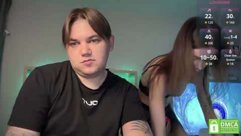 Snapshot of lovelly_mooncouple chatting on 5, 2, 2025 Mileena and Oliver online show from 5, 2, 2025