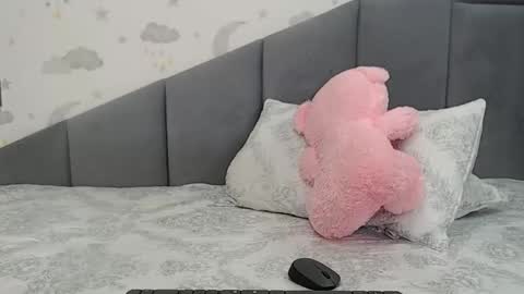 lovellykitty online show from 16, 4, 2026