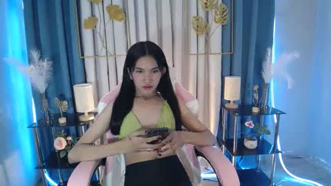 Snapshot of lovely_bellax chatting on 29, 4, 2026 BELLA online show from 29, 4, 2026