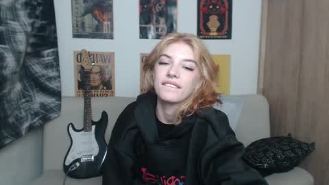 Cassie online show from 10, 3, 2025