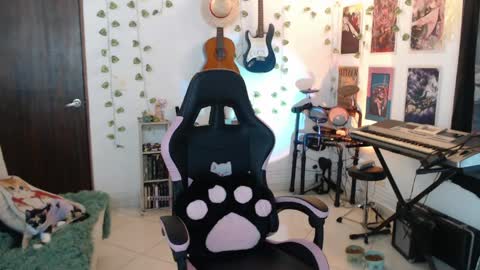 Cassie online show from 17, 4, 2026