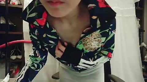 DANA KIM online show from 10, 1, 2025