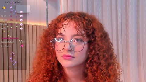 Snapshot of lovely_emma18 chatting on 11, 12, 2024 Emma online show from 11, 12, 2024