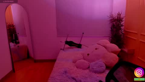 Snapshot of lovely_emma18 chatting on 13, 5, 2026 Emma online show from 13, 5, 2026
