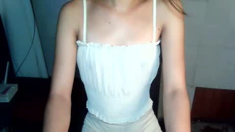 Snapshot of lovely_joan123 chatting on 15, 5, 2026 lovely_joan123 online show from 15, 5, 2026