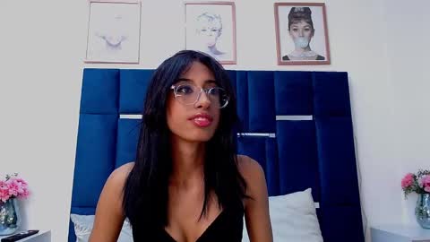 Snapshot of lovely_kitten_ chatting on 29, 10, 2025   online show from 29, 10, 2025