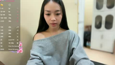 Snapshot of lovely_leah23 chatting on 6, 7, 2026 lovely_leah23 online show from 6, 7, 2026