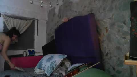 Snapshot of lovely_maia chatting on 12, 11, 2025 Maya online show from 12, 11, 2025