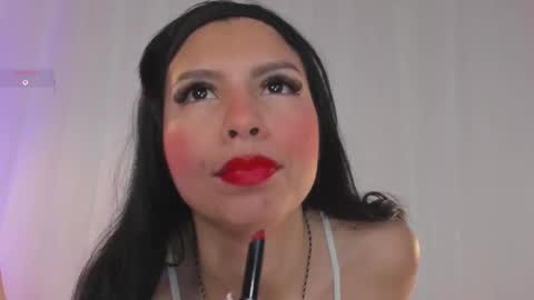 Snapshot of lovely_queens chatting on 17, 12, 2025 online show from 17, 12, 2025