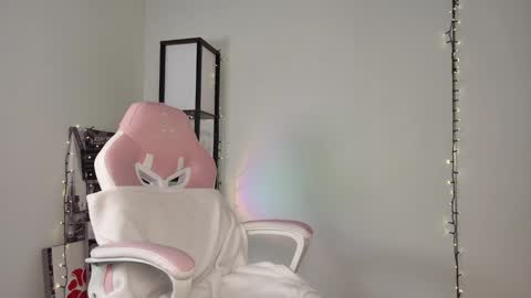 Snapshot of lovelycaroll chatting on 6, 2, 2025 lovelycaroll online show from 6, 2, 2025