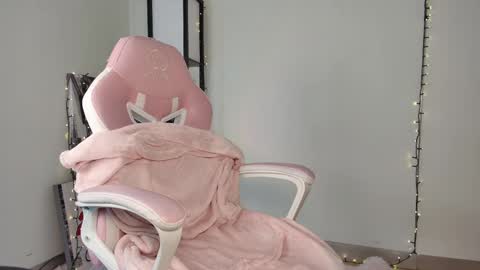 Snapshot of lovelycaroll chatting on 15, 2, 2025 lovelycaroll online show from 15, 2, 2025