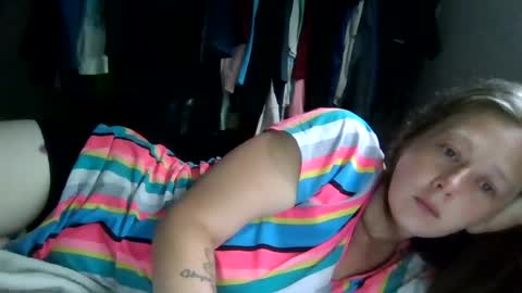 Snapshot of lovelyjanes299 chatting on 8, 7, 2026 Livelyjanespapi0699 online show from 8, 7, 2026