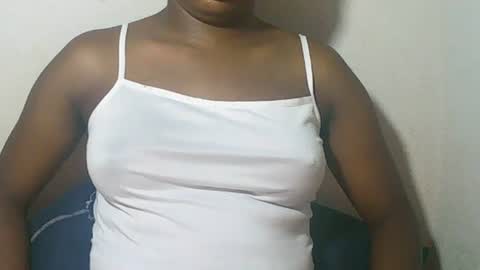 lovelylarra online show from 22, 2, 2026