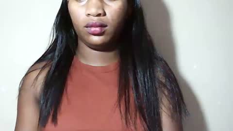 Snapshot of lovelylarra chatting on 18, 4, 2026 lovelylarra online show from 18, 4, 2026