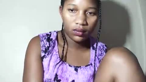Snapshot of lovelylarra chatting on 2, 5, 2026 lovelylarra online show from 2, 5, 2026