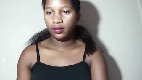 Snapshot of lovelylarra chatting on 5, 5, 2026 lovelylarra online show from 5, 5, 2026