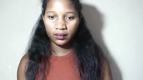 Snapshot of lovelylarra chatting on 9, 5, 2026 lovelylarra online show from 9, 5, 2026