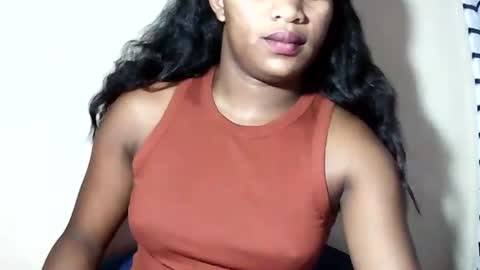Snapshot of lovelylarra chatting on 21, 5, 2026 lovelylarra online show from 21, 5, 2026