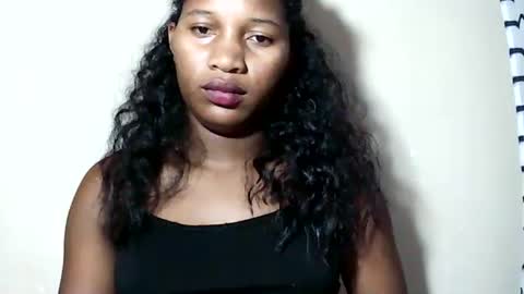 Snapshot of lovelylarra chatting on 28, 5, 2026 lovelylarra online show from 28, 5, 2026