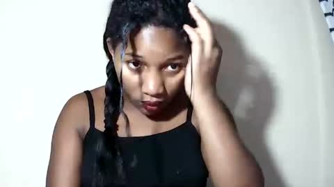 Snapshot of lovelylarra chatting on 9, 6, 2026 lovelylarra online show from 9, 6, 2026