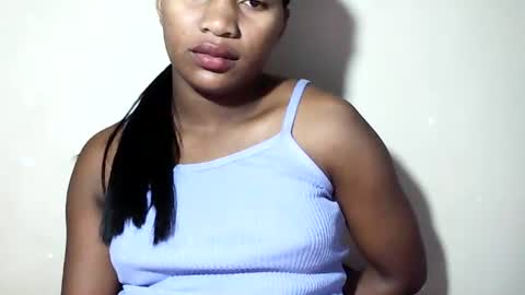 Snapshot of lovelylarra chatting on 1, 7, 2026 lovelylarra online show from 1, 7, 2026
